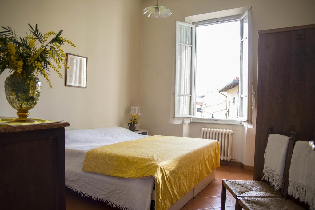 La Villa Nei Fiori Florence Luaran gambar