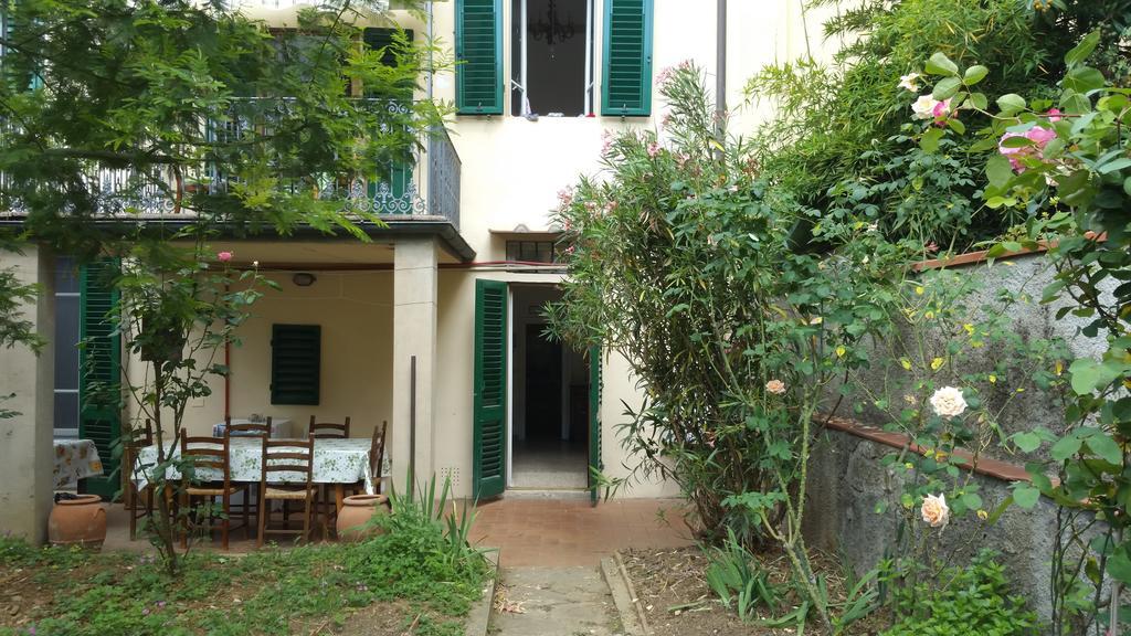 La Villa Nei Fiori Florence Luaran gambar