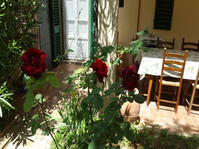 La Villa Nei Fiori Florence Luaran gambar